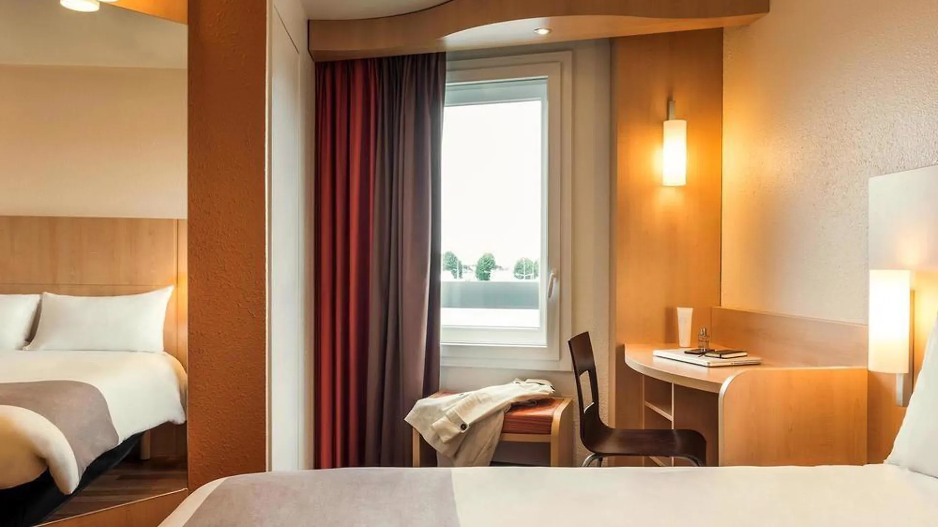 Ibis Paris Coeur D'Orly Airport Hotell 3*, Orly