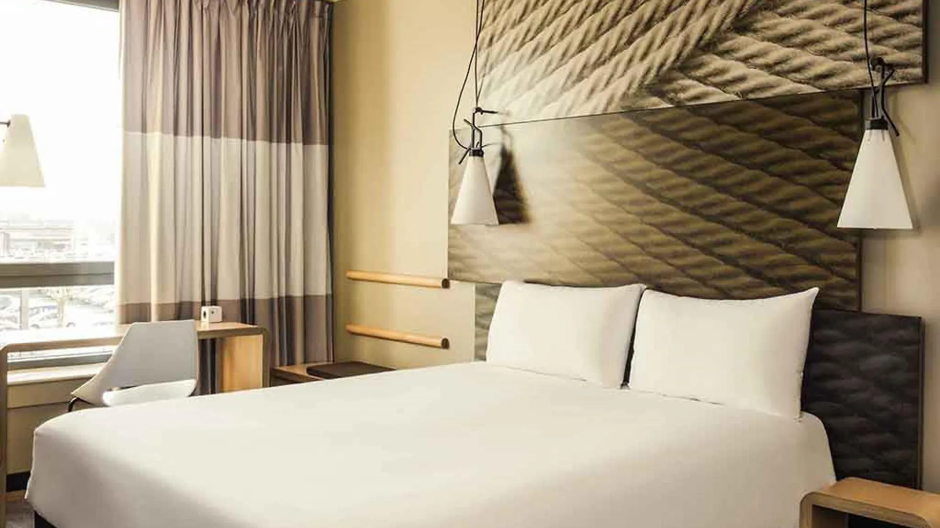 Hotel ibis Paris Coeur d'Orly Airport 3*, Orly France