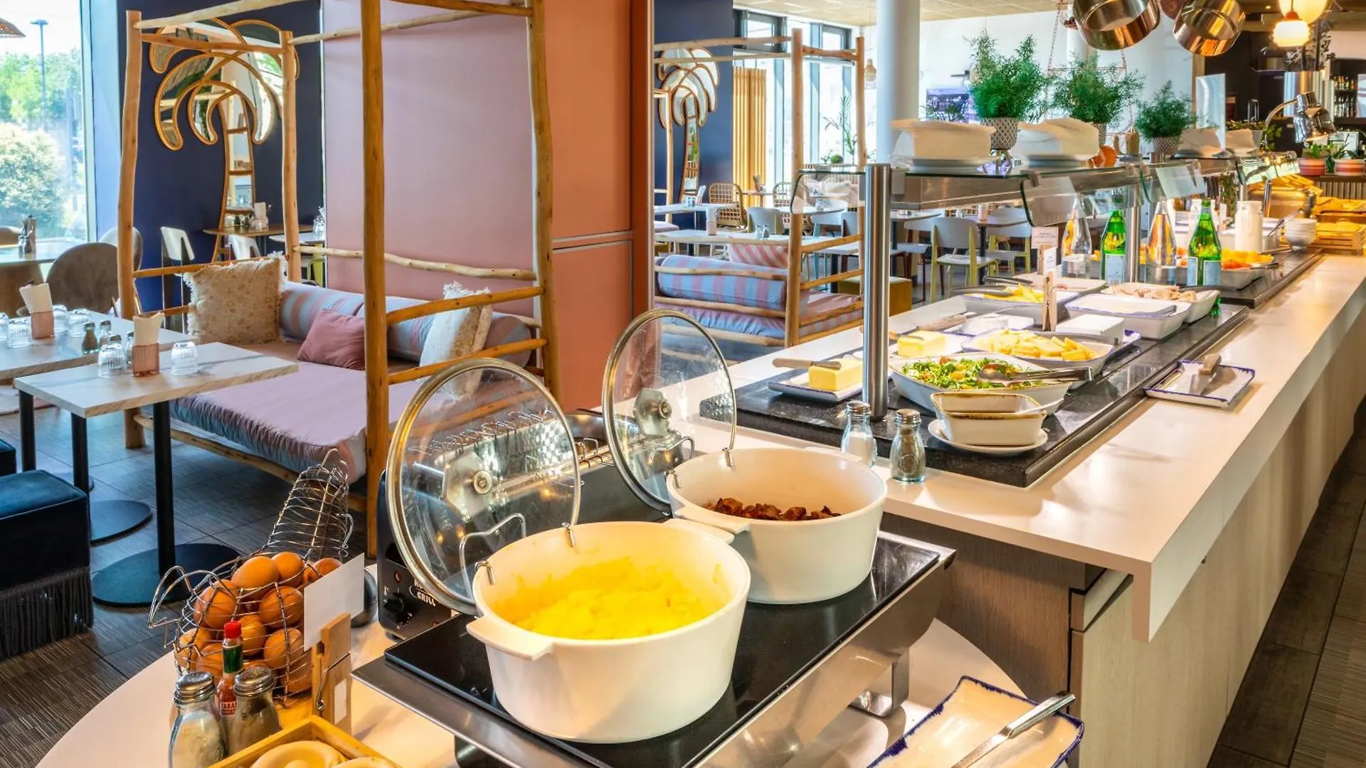 Hotel ibis Paris Coeur d'Orly Airport  Orly