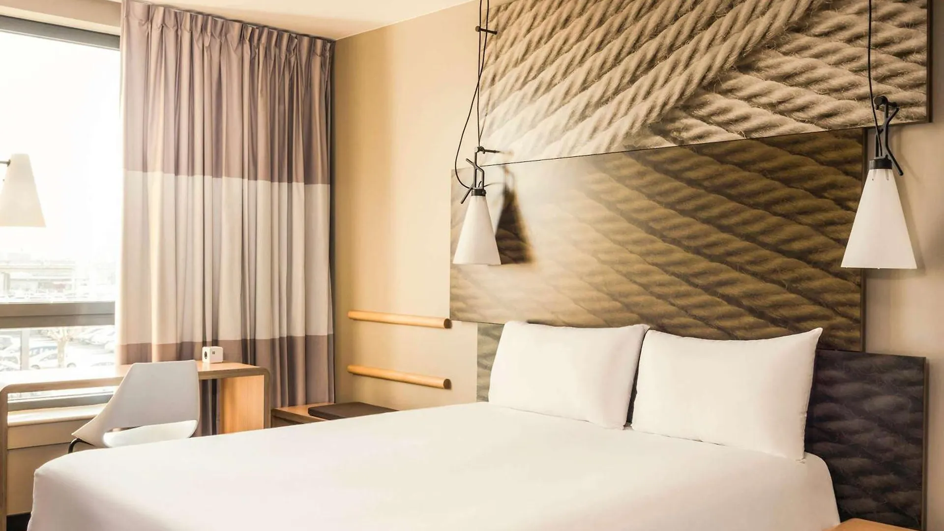 Hotel ibis Paris Coeur d'Orly Airport  Orly
